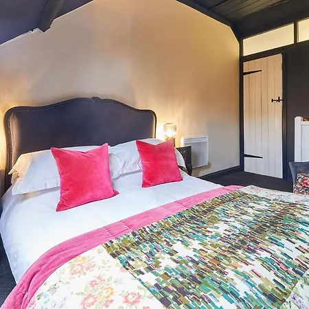 Host & - Dotty's Coastal Retreat Staithes